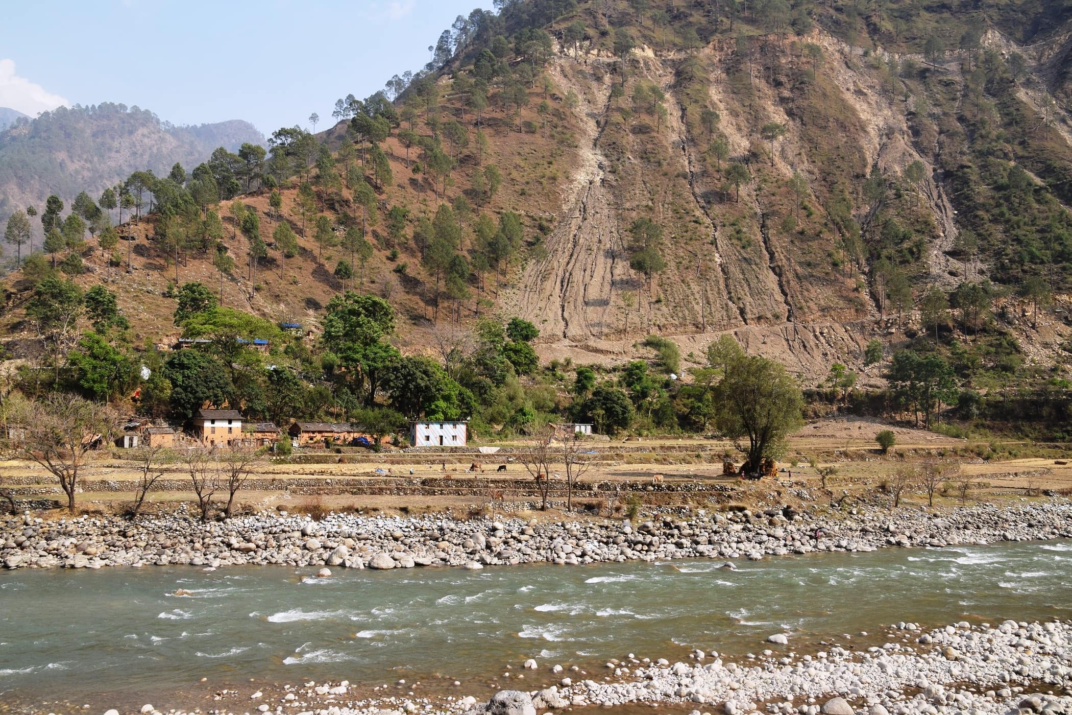 फलोअप : जथाभावी डोजर, भयावह परिणाम